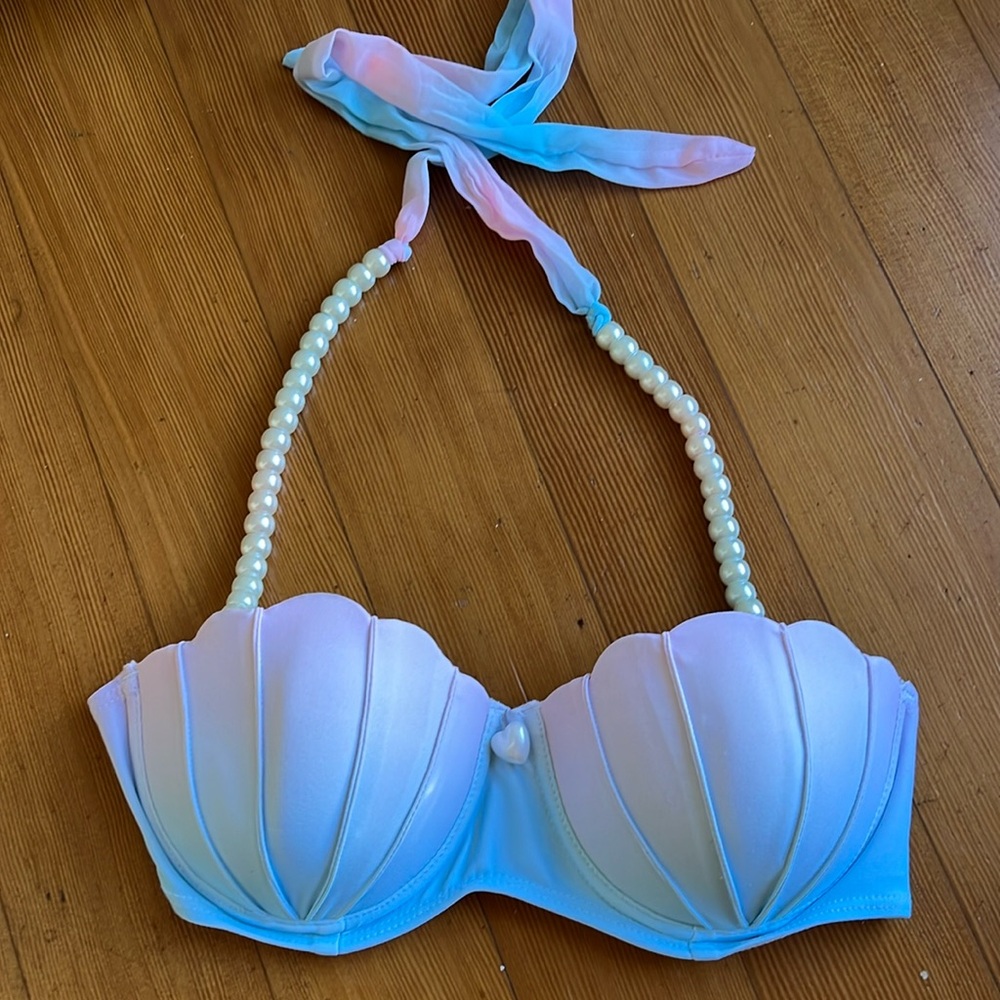 Seashell bikini top